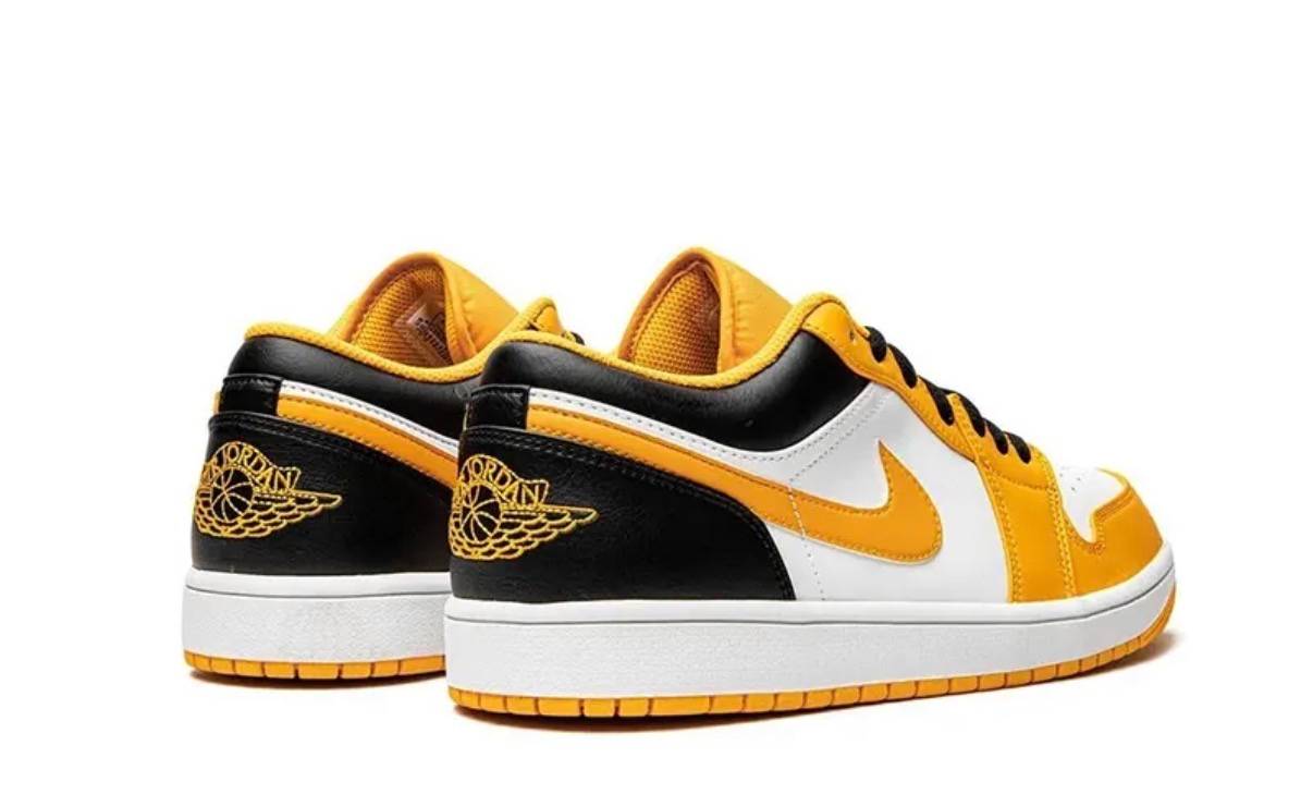 Nike Air Jordan 1 Low FlyEase Taxi White - Compleet paar!